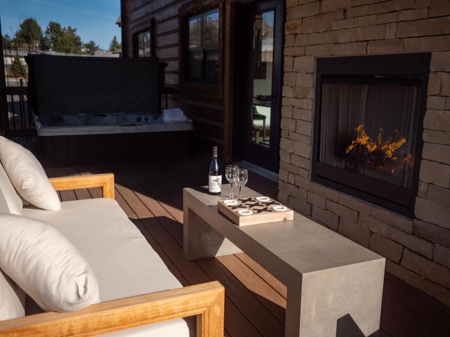 Chic Retreat Indoor Outdoor Fireplace, Private Jacuzzi, Great Location! Estes Park Ruang foto